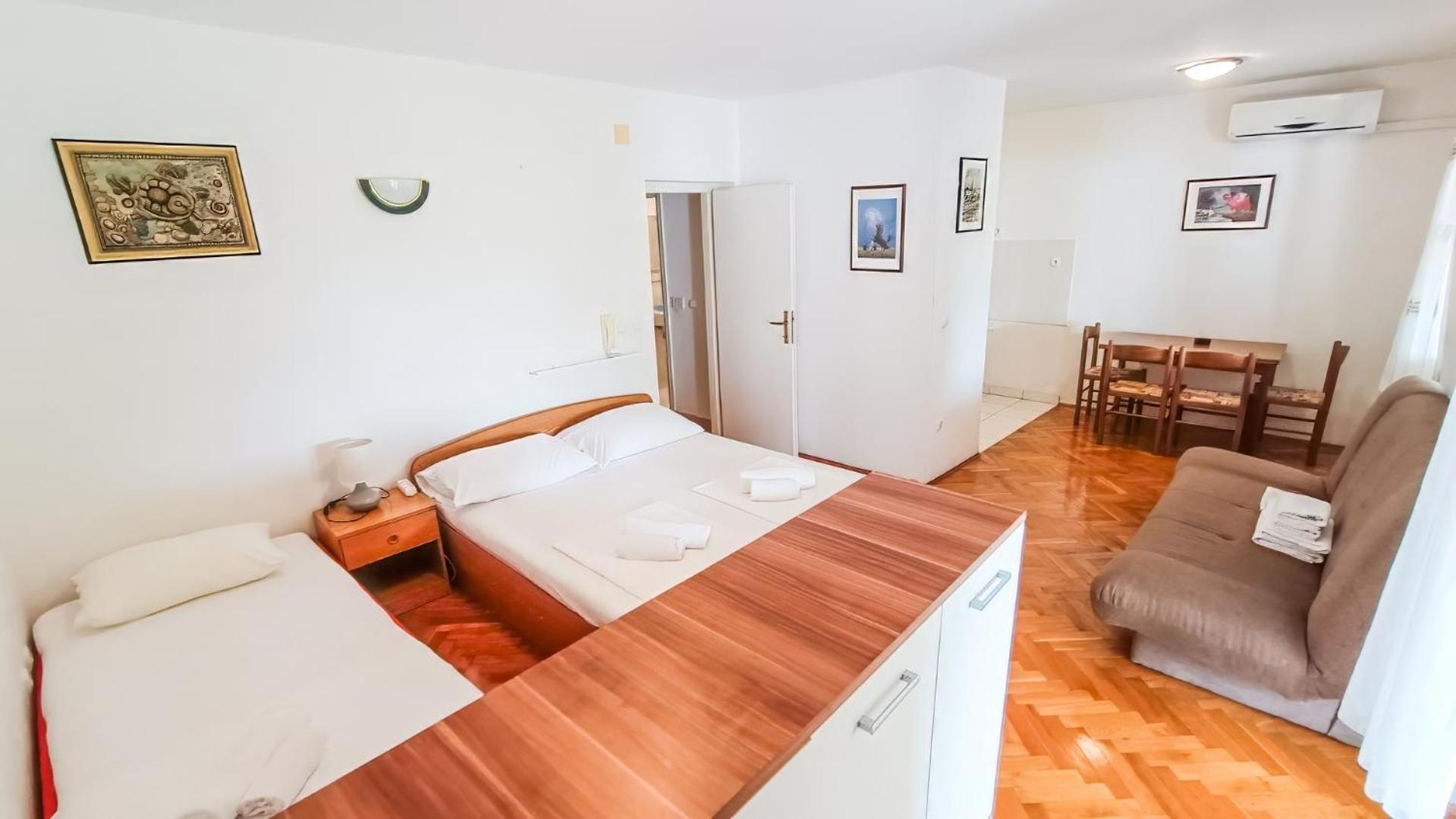 Apartment Huanita Promajna Exteriör bild