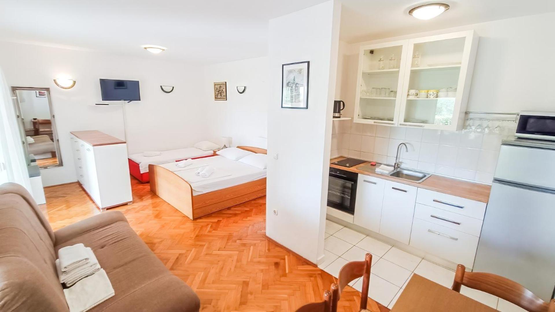Apartment Huanita Promajna Exteriör bild